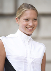 Lila Moss