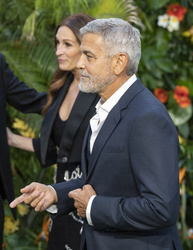 Julia Roberts and George Clooney