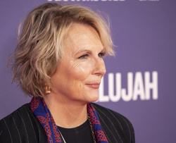 Jennifer Saunders