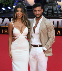 Ekin Su Culculogu and Davide Sanclimenti