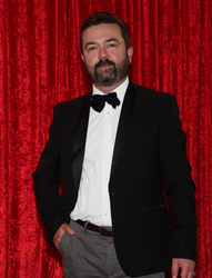 Simon Lowe