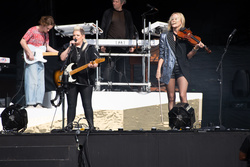 Natalie Maines   and Martie Maguire