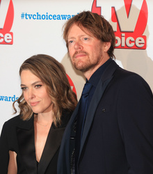  Sally Bretton and Kris Marshall 