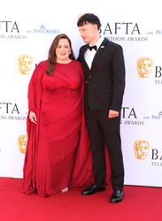 Jessica Gunning and Richard Gadd 